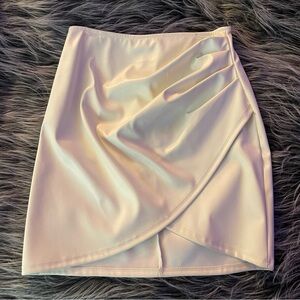 Windsor Pleather White Skirt 🤍